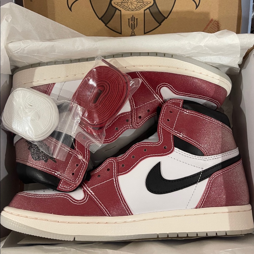 SOLD**** Jordan 1 Retro High Trophy Room Chicago